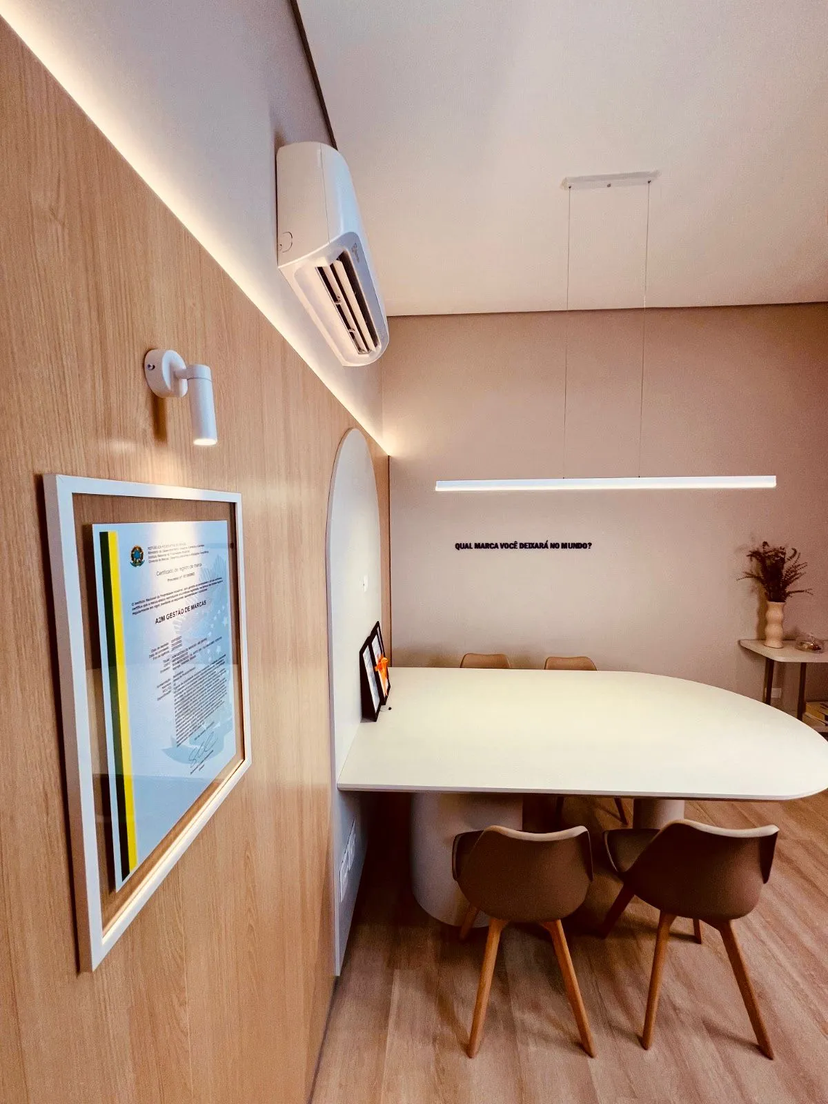 Sala de reuniões A2M com certificado de registro
